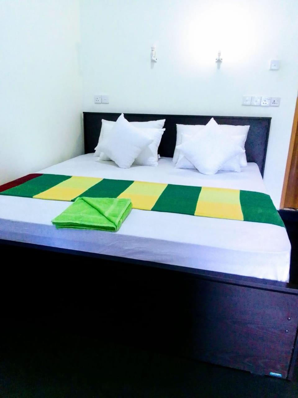 Hotel Sigiri Liya Rest Sigiriya Habitación foto
